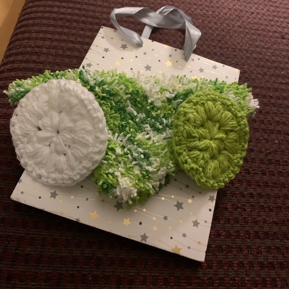 Gift Set-Homemade and Bought - Picture 9 of 9